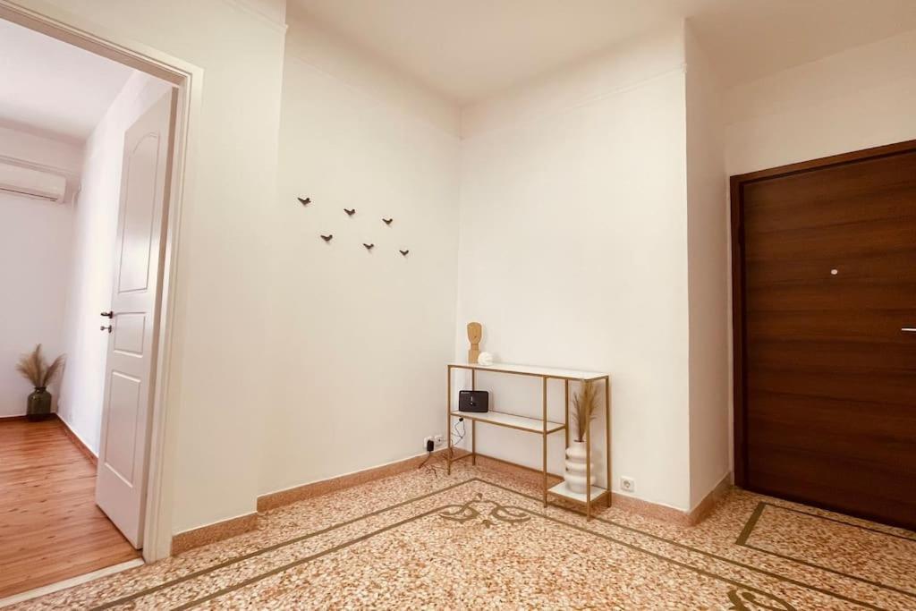 Daisy Apartment 15 Min To Acropolis Aten Exteriör bild