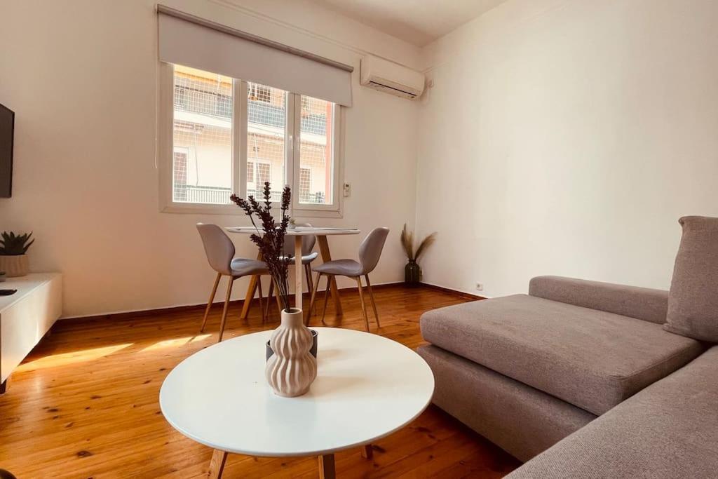 Daisy Apartment 15 Min To Acropolis Aten Exteriör bild
